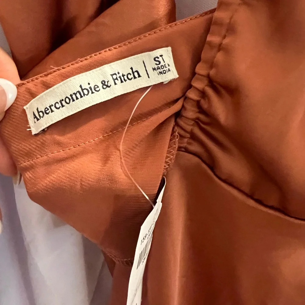 Dress - Picture 3 of 6